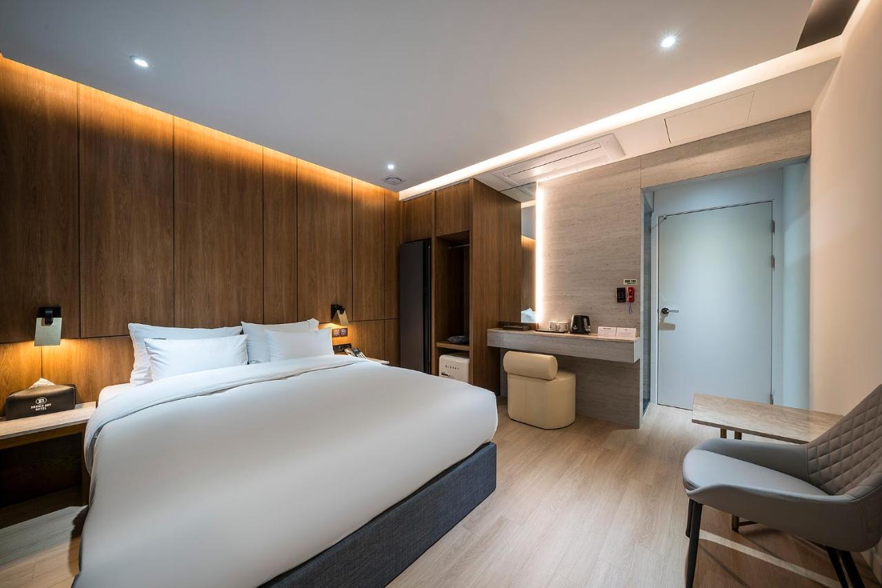 Brown Dot Hotel Pyeonghwa Plaza Мокпхо Екстер'єр фото