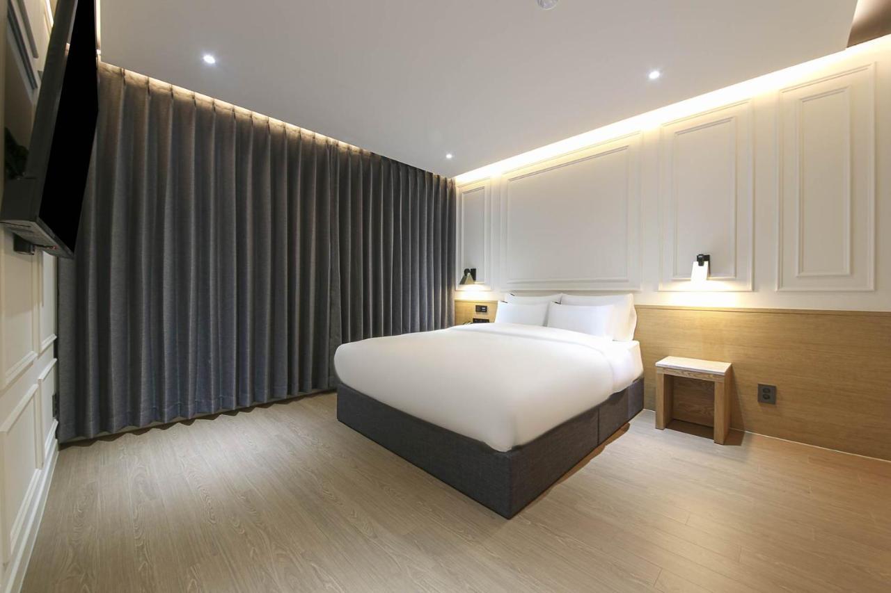 Brown Dot Hotel Pyeonghwa Plaza Мокпхо Екстер'єр фото