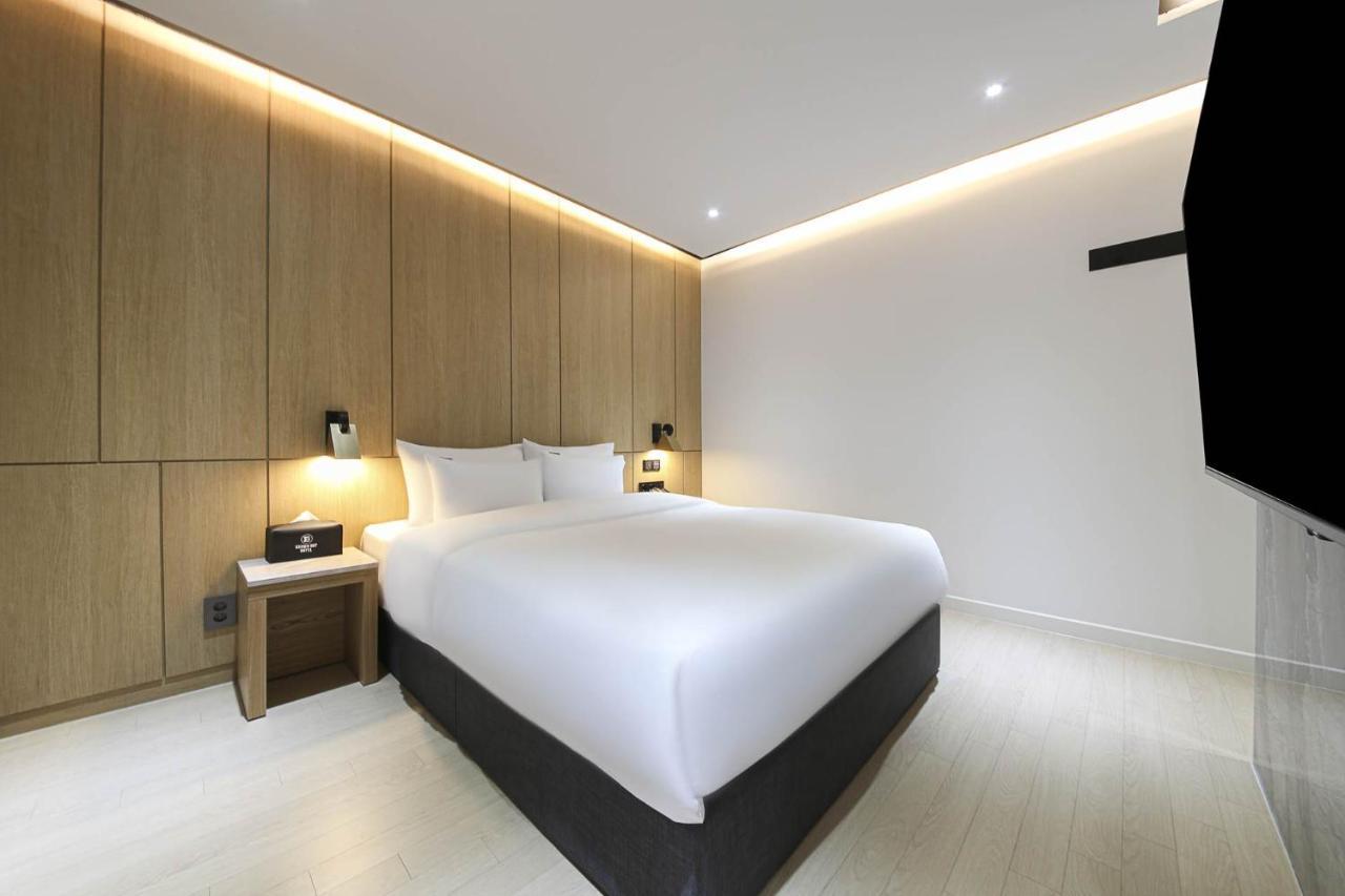 Brown Dot Hotel Pyeonghwa Plaza Мокпхо Екстер'єр фото
